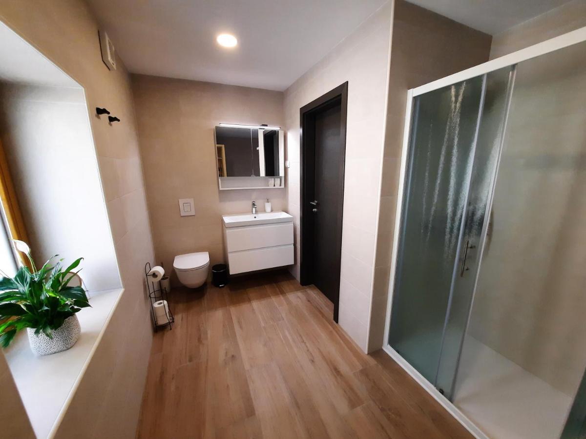 Apartments Hlapi With Spa Кобарид Экстерьер фото