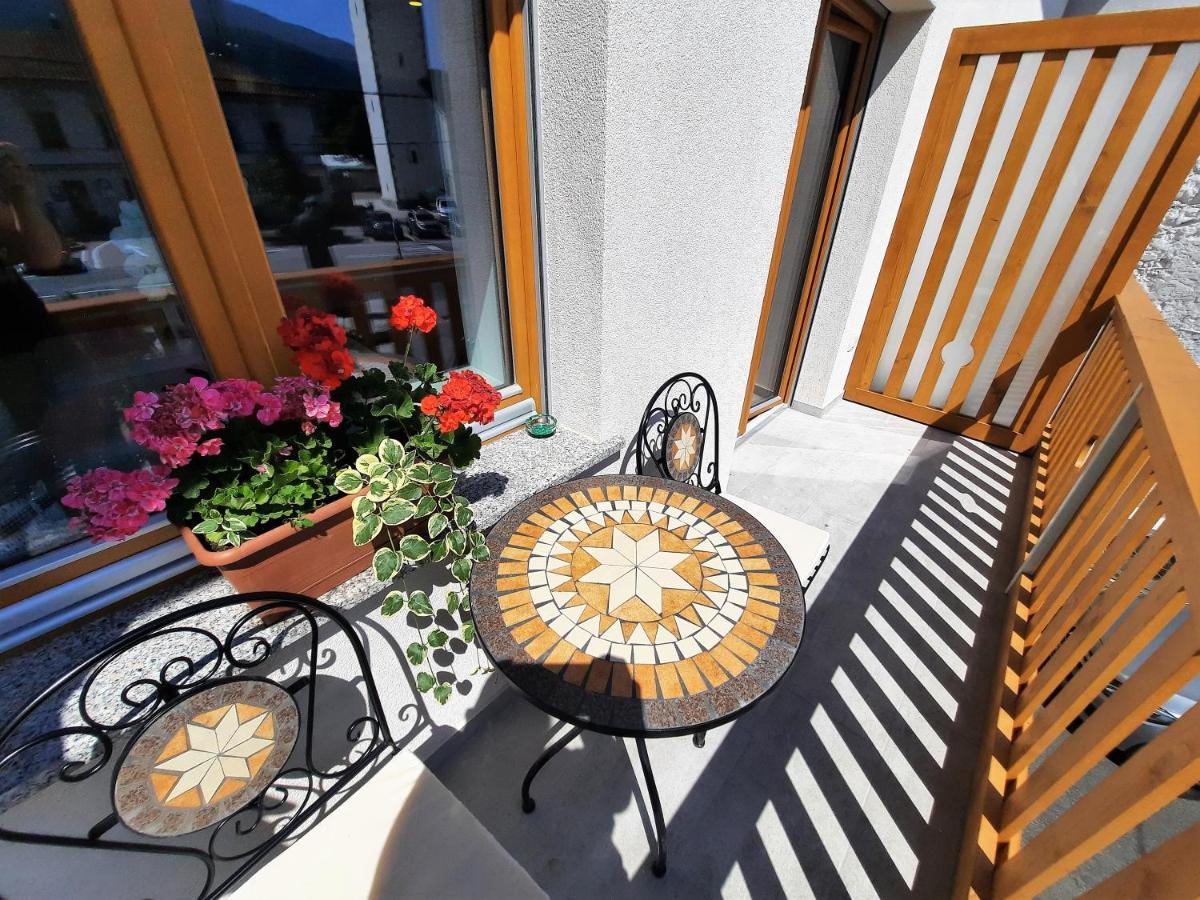 Apartments Hlapi With Spa Кобарид Экстерьер фото