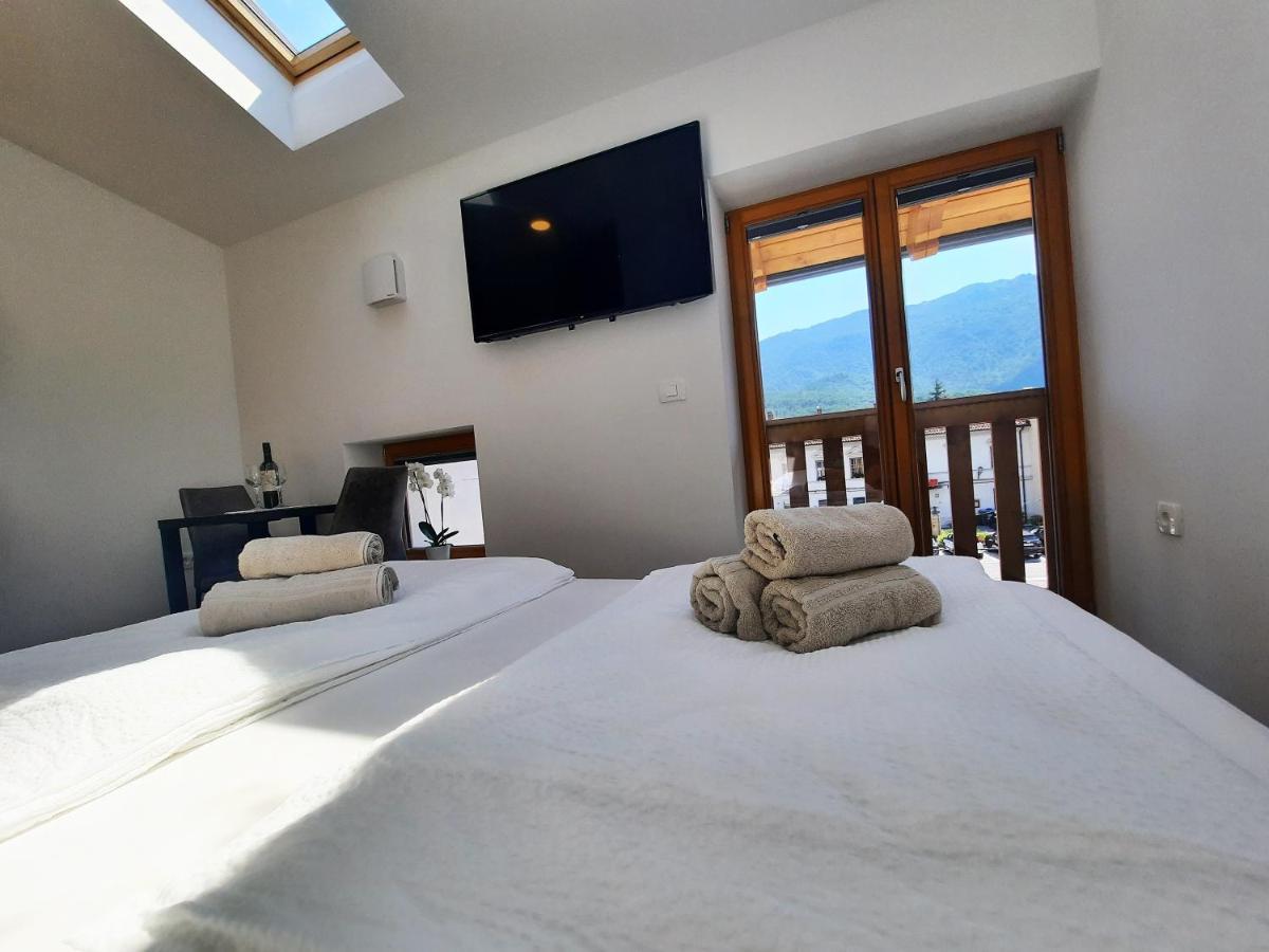 Apartments Hlapi With Spa Кобарид Экстерьер фото