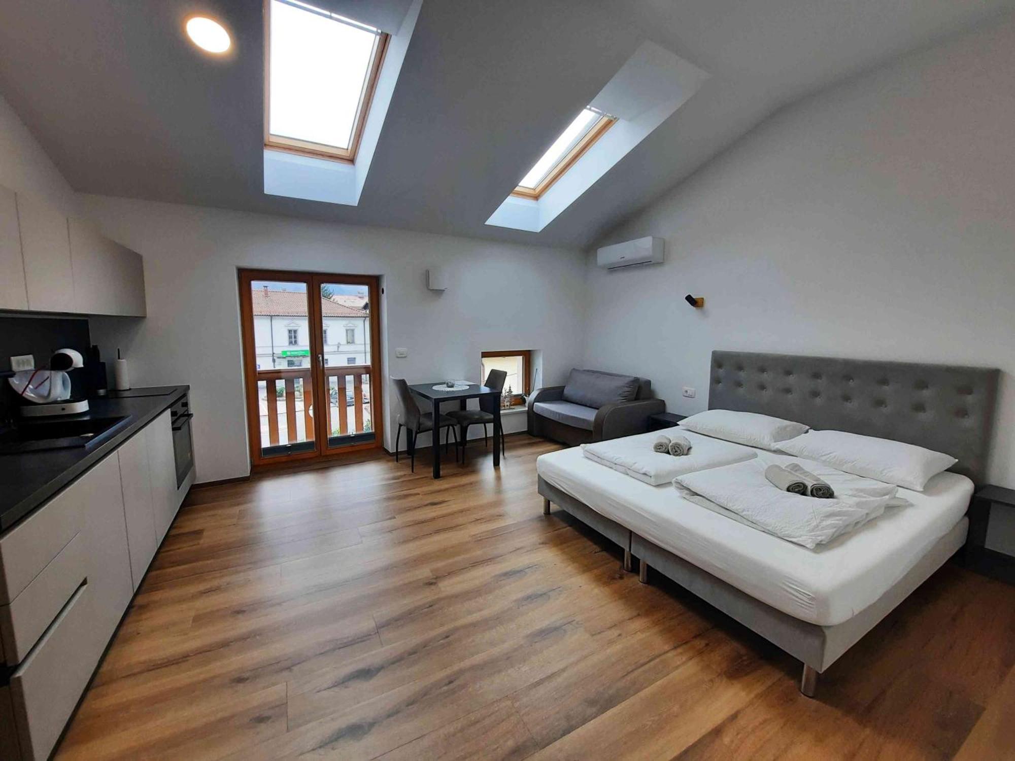 Apartments Hlapi With Spa Кобарид Экстерьер фото